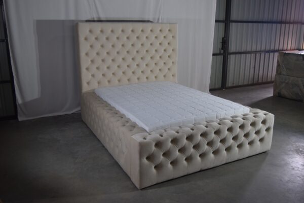 Chesterfield CHF13